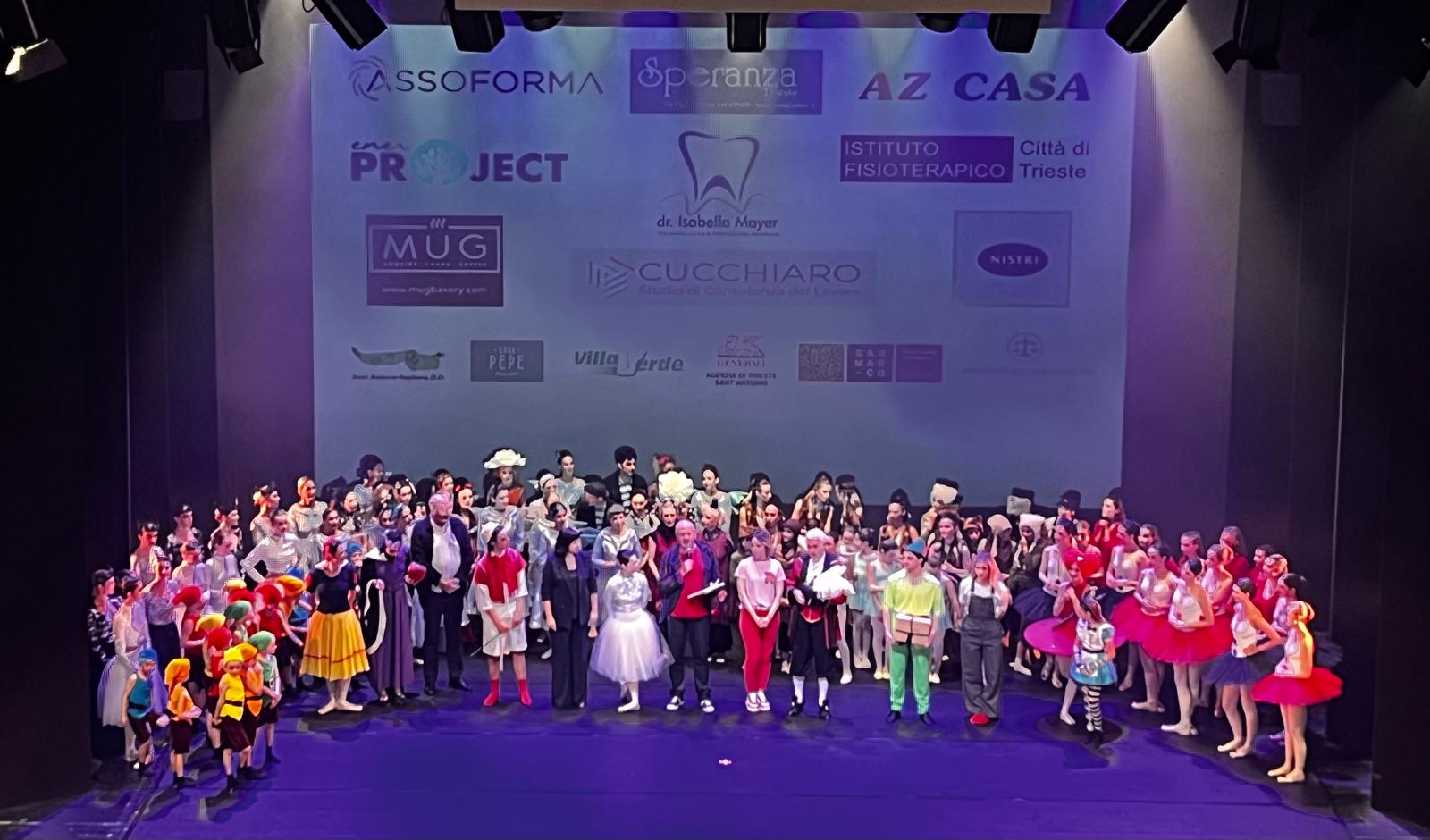 ringraziamenti finali spettacolo